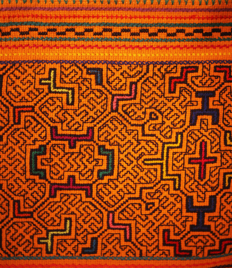 552A3164.jpg Shipibo textile