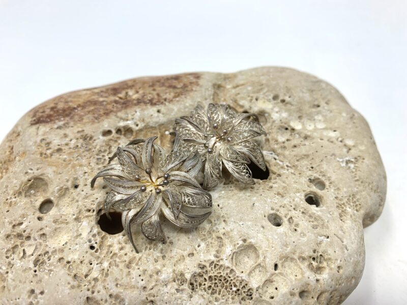 Gold plated flower earrings