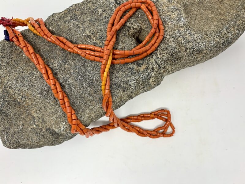 UD6ArPnwSmaUeKwz9vx5Ww_thumb_b38.jpg Coral Beads Necklace
