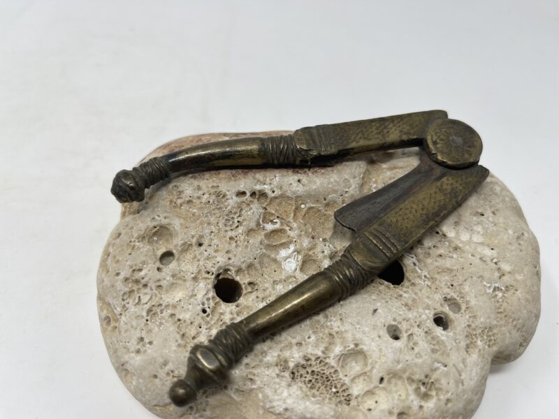 UNADJUSTEDNONRAW_thumb_cad.jpg Vintage Iron Betelnut cutter