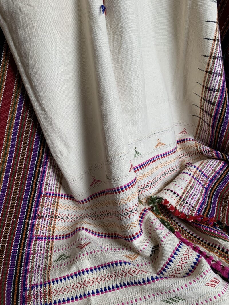VA9897944-2-scaled-1.jpg Multicolored Kutchi Dhabda Blanket