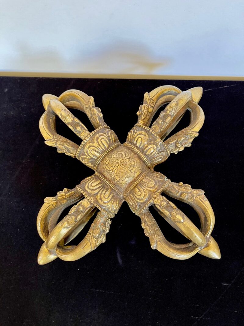 Viswa Vajra sculpture