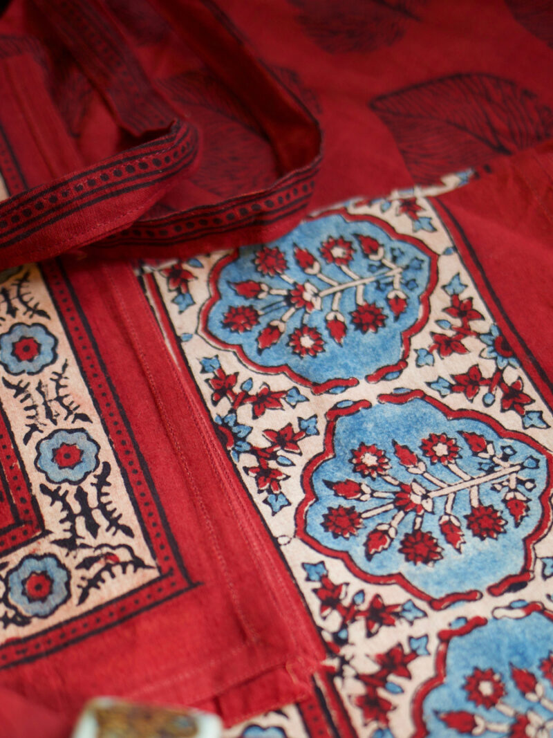 Handmade Block Printed Leaf Motif Tablecloth Set