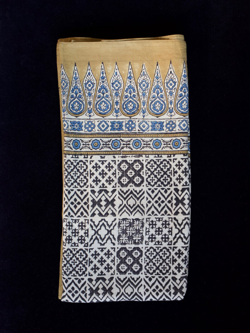 khatri39.2.jpg Handmade Block Printed Cotton Tablecloth Set