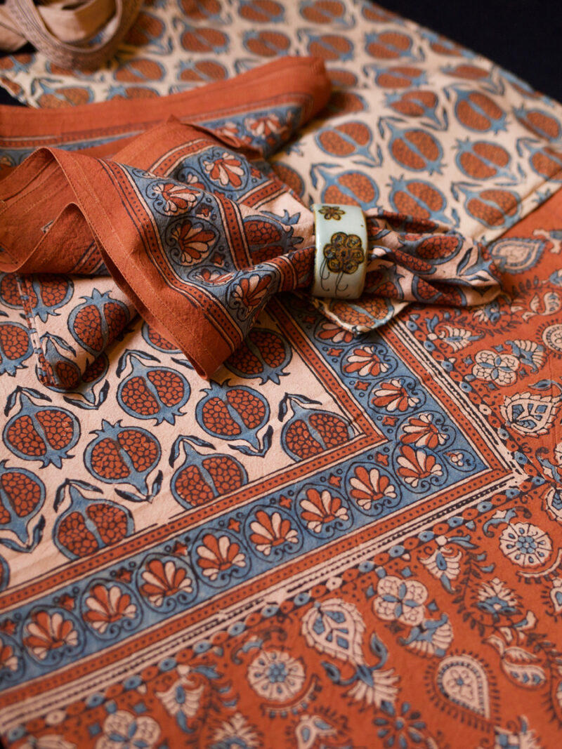 khatri41.2.jpg Handmade Block Printed Orange Blue Fruit Motif Tablecloth Set
